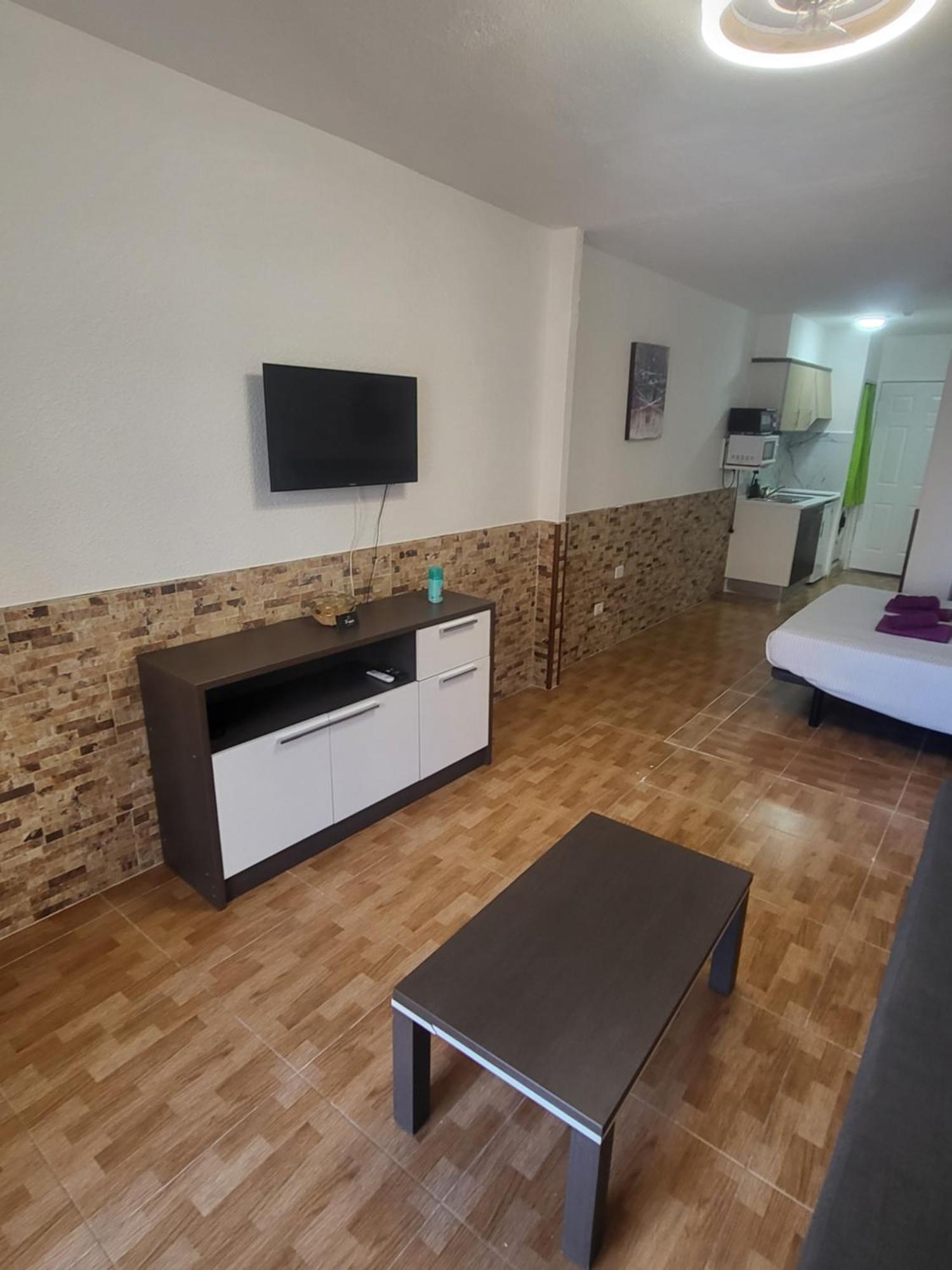 Tropic Apartments En Castle Harbour Los Cristianos  Buitenkant foto