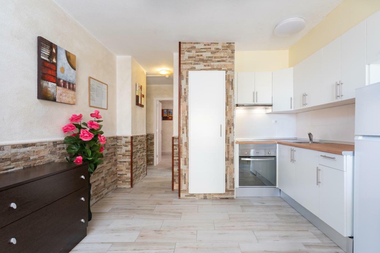 Tropic Apartments En Castle Harbour Los Cristianos  Buitenkant foto